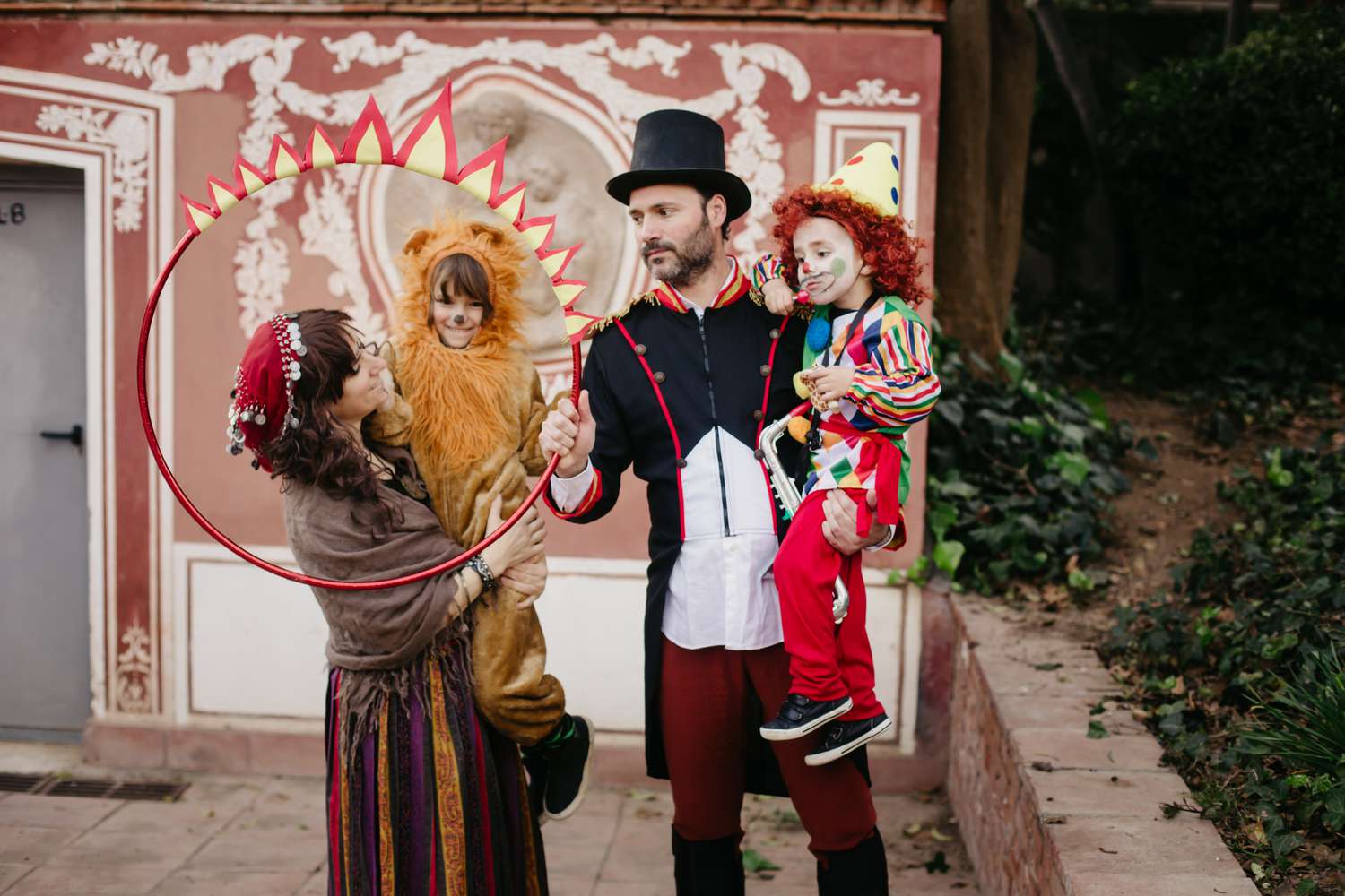 Overig Cosplay Winkel -Overig Cosplay Winkel Parents GettyImages 1302412444 81476a3dd34d404a862dba0d39cd3bfd